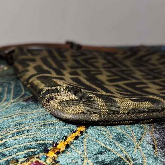 Fendi Bag - Picture 3 of 11